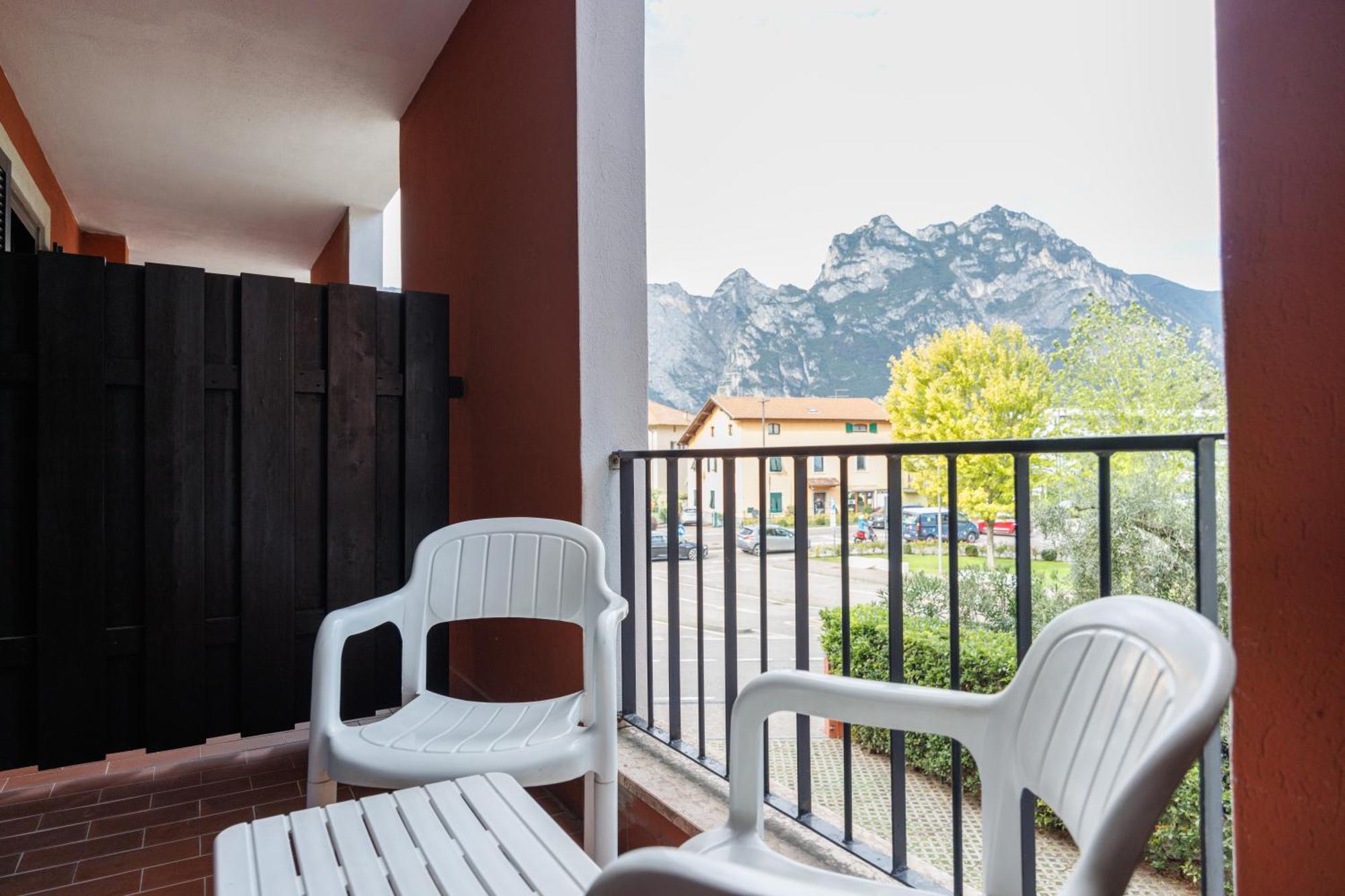 Club Hotel e Residence La Vela Torbole Sul Garda Exterior foto